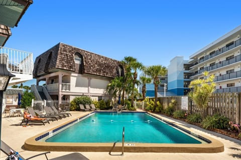 Property building, Day, Other, Pool view, Swimming pool, sunbed
