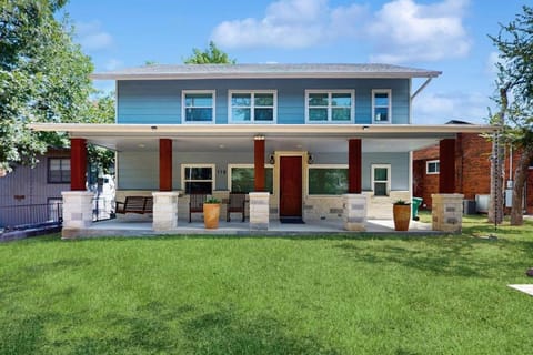 Property building, Day