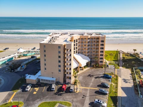 Property building, Day, Bird's eye view, Beach, Sea view
