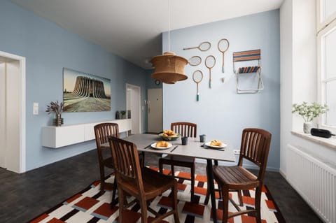 Living room, Seating area, Dining area