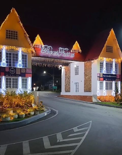 Ohana Bolt Miguel Pereira House in Miguel Pereira