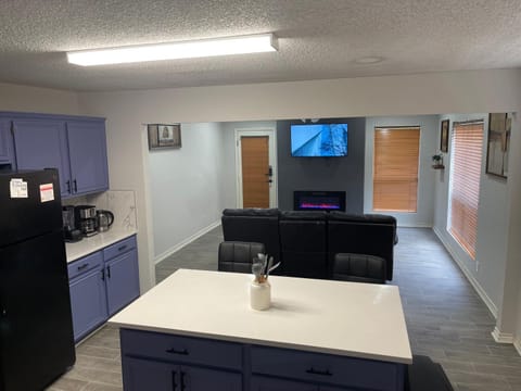 TV and multimedia, Kitchen or kitchenette, oven