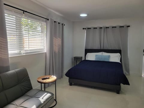 Kevin #2 Studio Apartment in Oakland Park