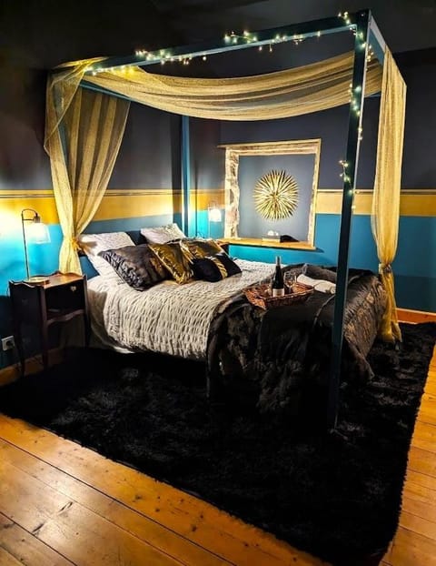 Bed, Night, Bedroom