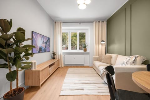 Communal lounge/ TV room, TV and multimedia, Living room, Seating area