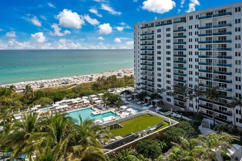 Beach, Pool view, Swimming pool