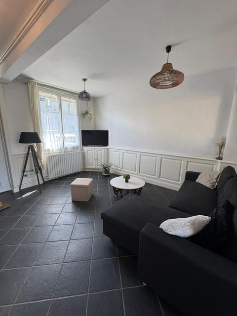 Charmante petite maison en plein centre-ville Apartment in Normandy