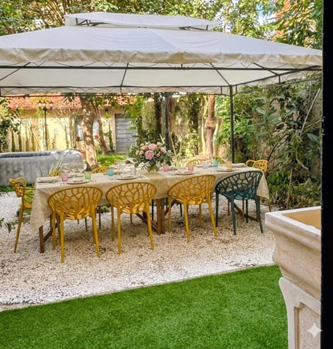 Patio, Day, Garden, Garden view