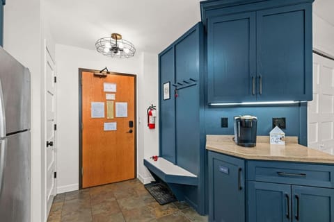 Fully updated condo ski in ski out hot tub pool House in Lutsen