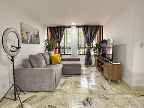 TV and multimedia, Living room, Seating area, Evening entertainment