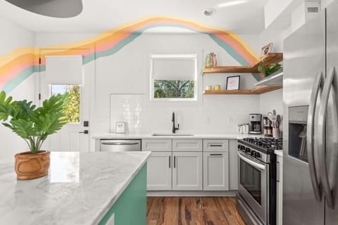 Kitchen or kitchenette, oven