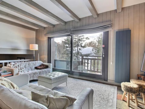 Chalet spacieux avec terrasse et jacuzzi, proche des pistes pour 14 personnes - FR-1-455-268 Chalet in Mâcot-la-Plagne