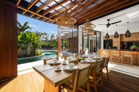 View (from property/room), Seating area, Dining area, Pool view, kitchen