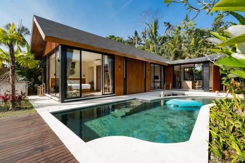 Property building, Pool view, Swimming pool, sunbed