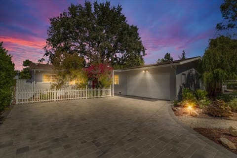 Property building, Night, Neighbourhood, Garden, Garden view, Location, Family, Quiet street view