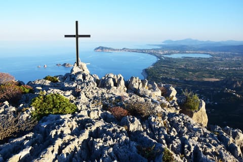 Nearby landmark, Off site, Natural landscape, Summer, Hiking