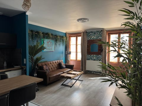 CHINATOWN DREAM By MIMI Apartment in Dole