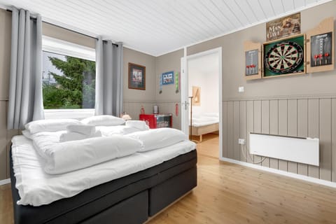 Tromsø Fairytale House I Groups & Family Apartment in Tromso