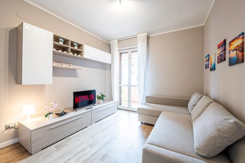 TV and multimedia, air conditioner