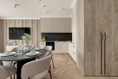 TV and multimedia, Kitchen or kitchenette, Living room, Seating area, Dining area, stove