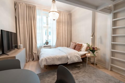 Bed, Living room, Seating area