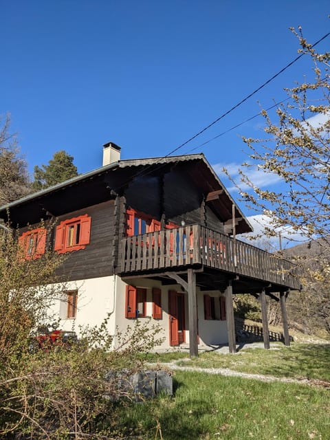Property building, Spring, Day, Mountain view