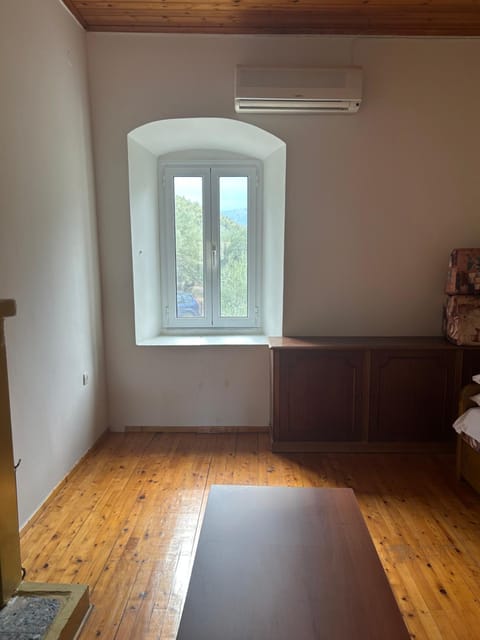 Πάροδος Νικολάου Σταθούση Apartment in Leonidio