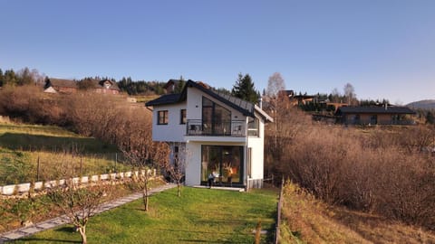 Property building, Bird's eye view, View (from property/room), Garden view, Mountain view, Street view