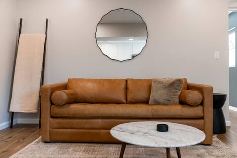 Clintonville Brand New Apartment Apartment in Clintonville