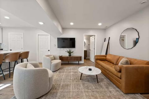 Clintonville Brand New Apartment Apartment in Clintonville