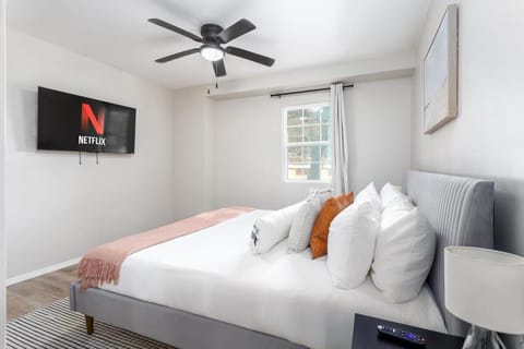 Mountain Top Retreat House in Spring Branch