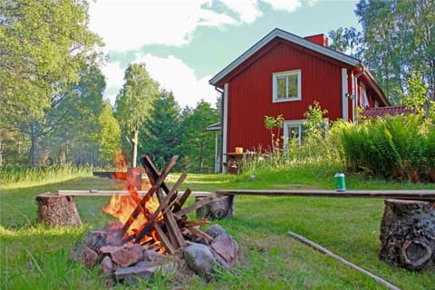 KRO468-Saevsjoestroem-Saevsjoe-Herrafaellan House in Kalmar County, Sweden