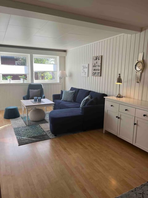 Romslig leilighet med kort vei til flyplassen Apartment in Tromso