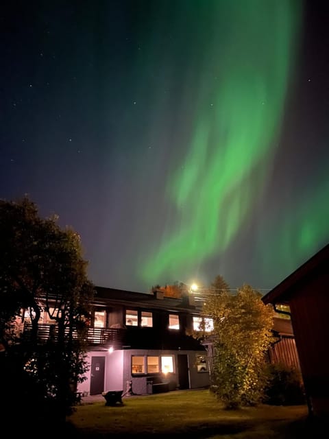 Romslig leilighet med kort vei til flyplassen Apartment in Tromso