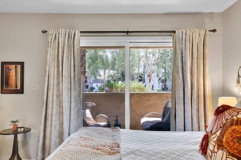 Relaxing Palm Springs Condo with Pool Access House in Cathedral City