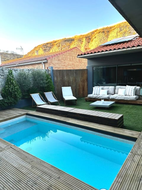 Garden, Swimming pool