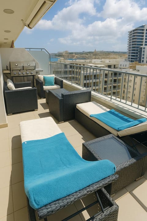 Day, Balcony/Terrace, Seating area, sunbed