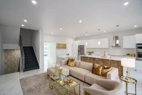 Kitchen or kitchenette, Living room, stove