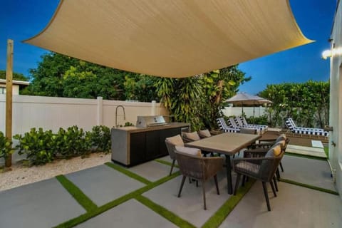 BBQ facilities, Dining area