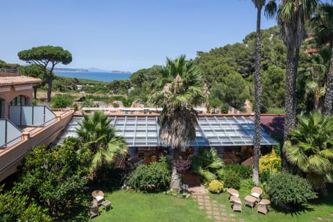 Property building, Garden, View (from property/room), Sea view, Entertainment