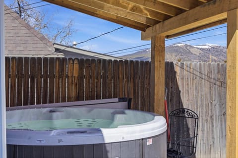 4BR Near Ski Cooper Mineral Belt - Pet Friendly House in Leadville