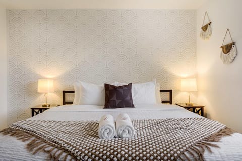 Champion Court Family Escape w Epic Game Room Apartment in Colorado Springs