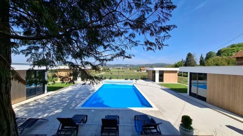 Pool view, Swimming pool, sunbed