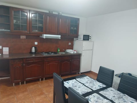 Communal lounge/ TV room, Kitchen or kitchenette