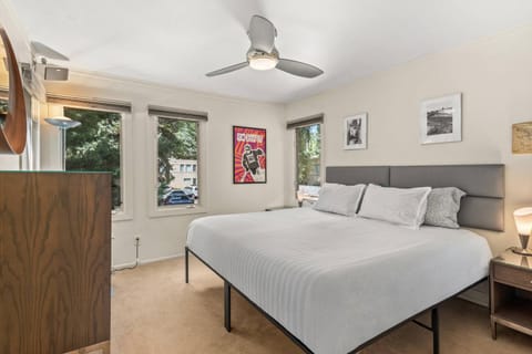 Aspen Villas/Bleeker Street Townhome 2 plus Den House in Aspen