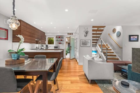 Aspen Villas/Bleeker Street Townhome 2 plus Den House in Aspen