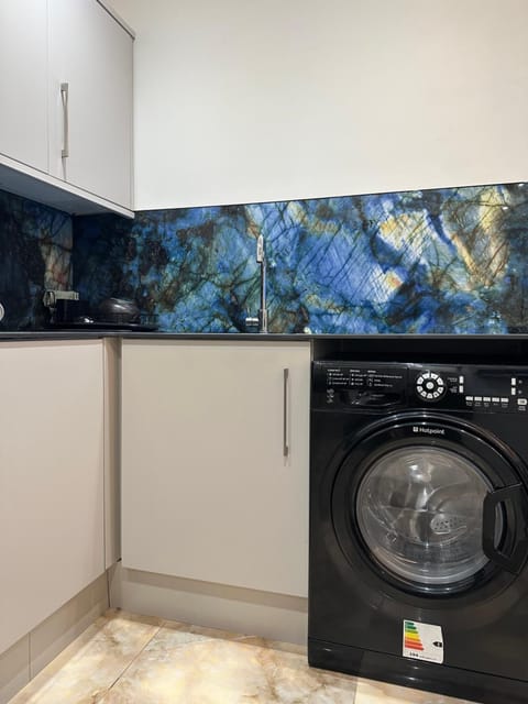 Luxehaus MCR House in Manchester