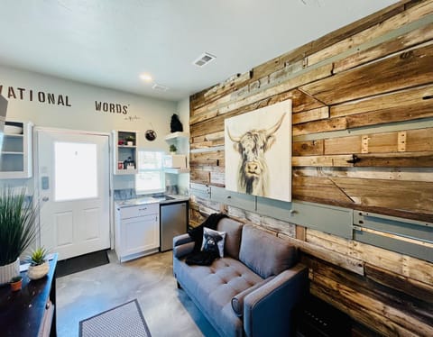 Bed, Garden, Hot Tub, Bathroom, TV and multimedia, Hiking, Bedroom, Garden view, Sunrise, Sunset, Family, furniture, hair dryier, heating, internet, toaster, towels, laundry, washing machine, dryer, acessibility, air conditioner