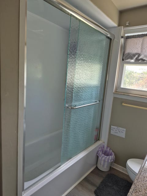 Four Bedroom Family and friends cozy home Villa in Sterling Heights