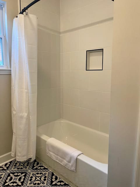 The Jefferson Weekend Haven Prime Location Apartment in Nashville